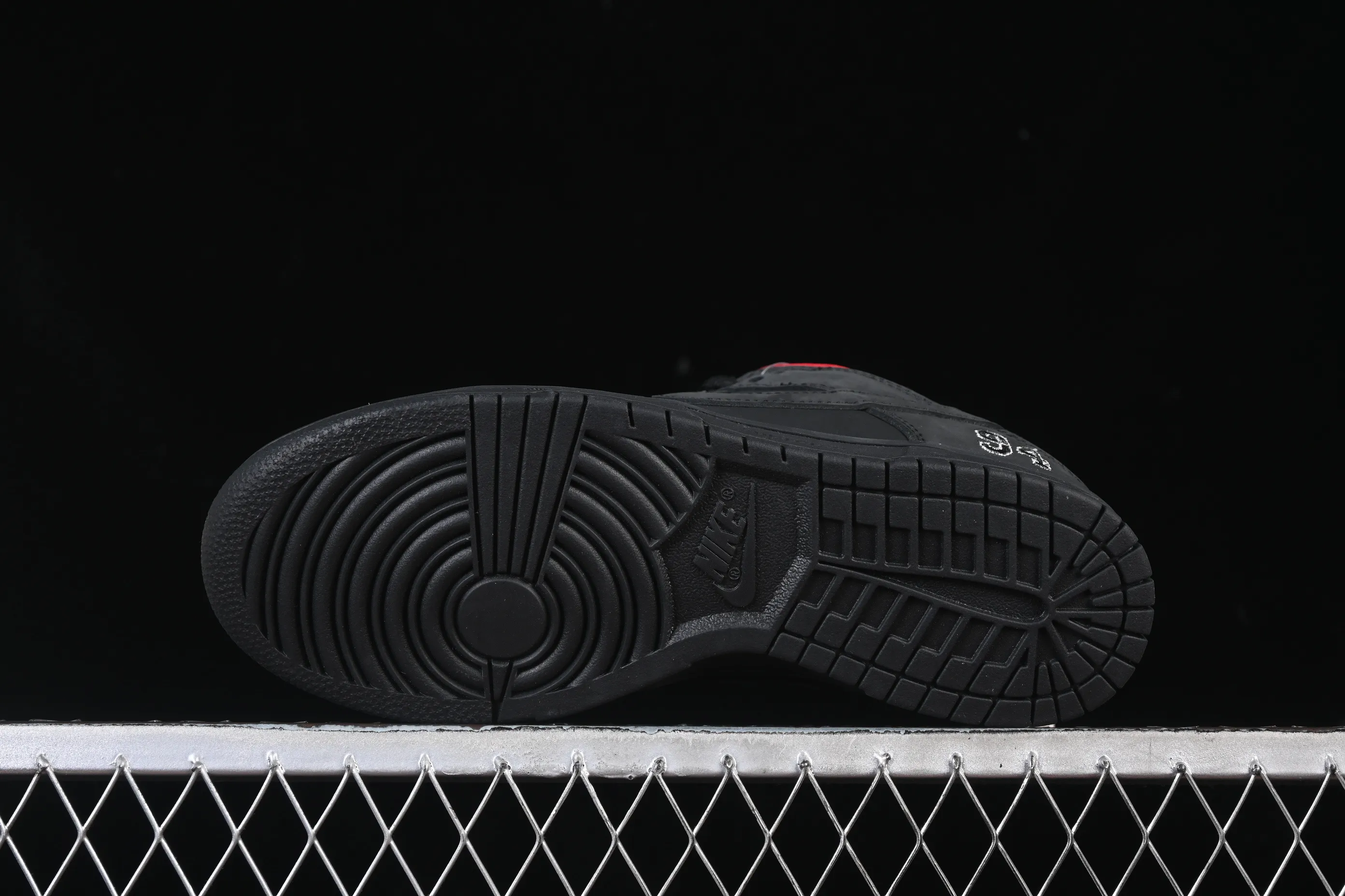 All Categories Nk SB Dunk Series Nk SB Dunk Low Low-top sneakers Supreme x Nike SB Dunk Low "Ocean Fog" Limited Edition Black Warrior Low-top casual sneakers HQ8487-001